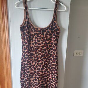 Leopard fun midi! Great for casual or dress up with some heels! Size small.